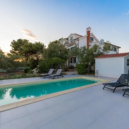 Awesome In With Heated Swimming Pool Pirovac