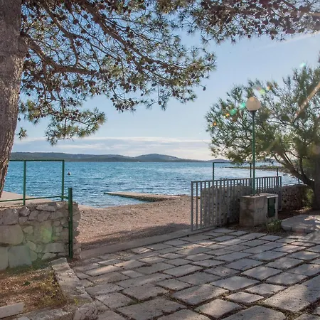 Apartament Awesome In With Heated Swimming Pool Pirovac